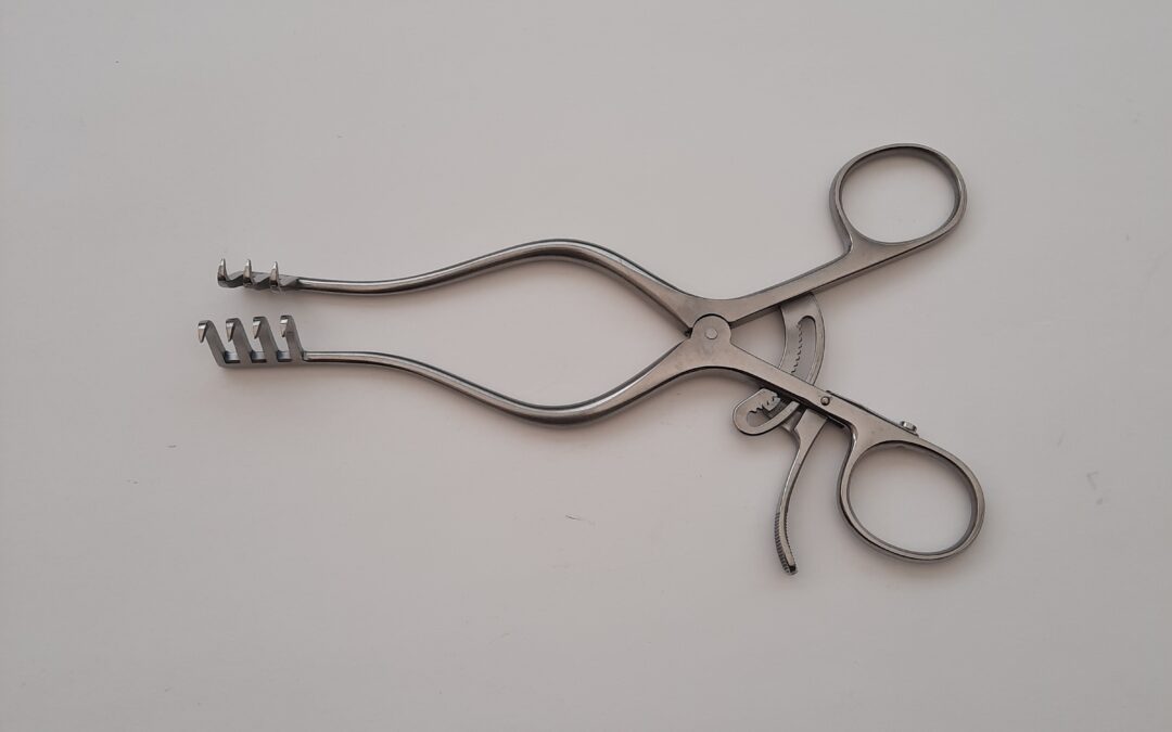 surgical instrument wound infection hook